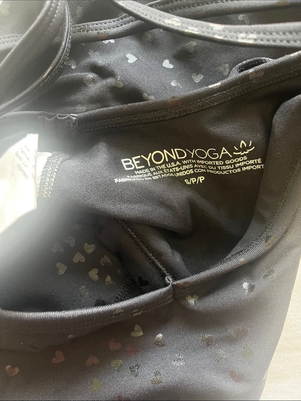 Beyond Yoga Black Heart-Print Strappy Bralette and leggings - Picture 5 of 5